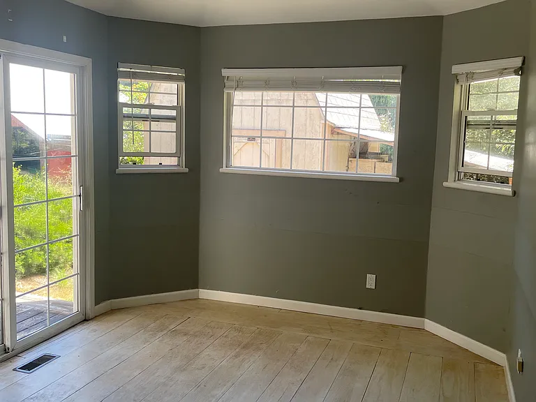 1713 Schaeffer Rd — Photo 9