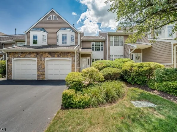34 Stonehedge Rd, Long Hill Twp., NJ 07946