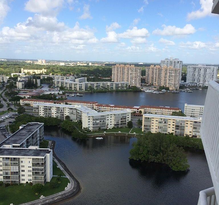 1st image of 1000 Island Blvd #2611