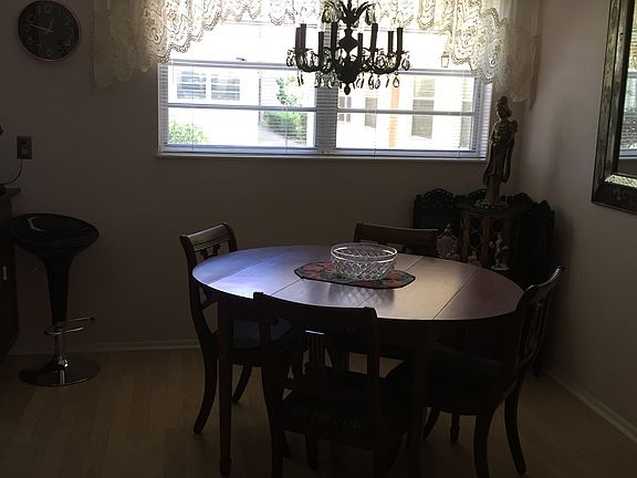 4th image of 26 Vista Gardens Trl