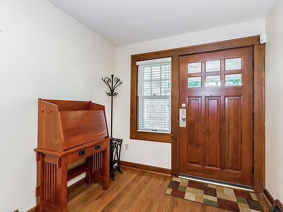 4th image of 524 Pierce Ave