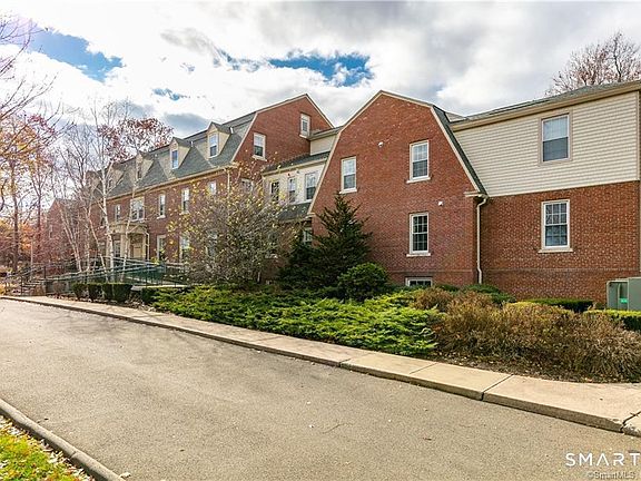 4th image of 295 Ridge Road #8