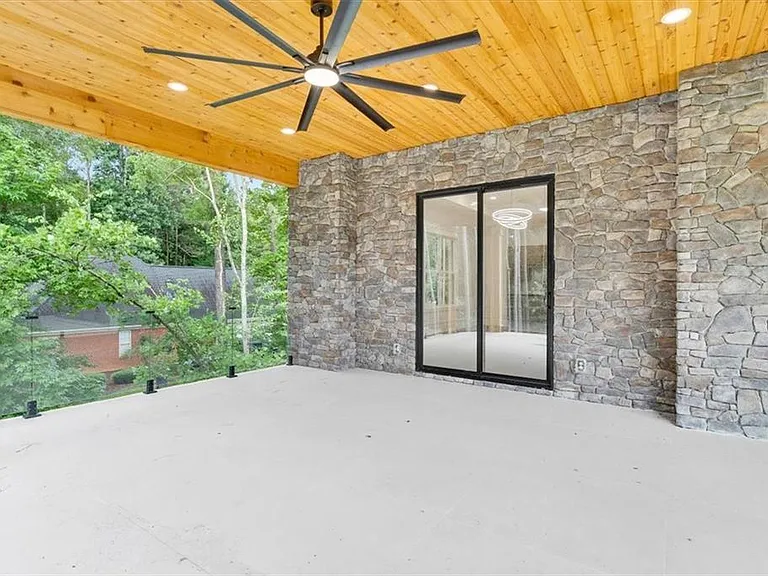 1330 Upchurch Rd — Photo 46