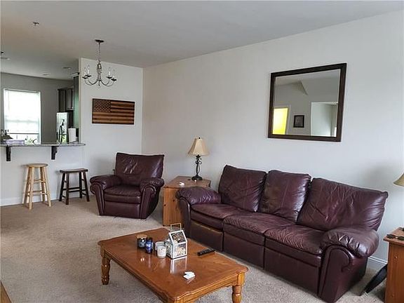 5th image of 300 Stonewood Ln
