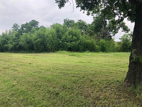 3rd image of 2303 Henry St Lot 11R