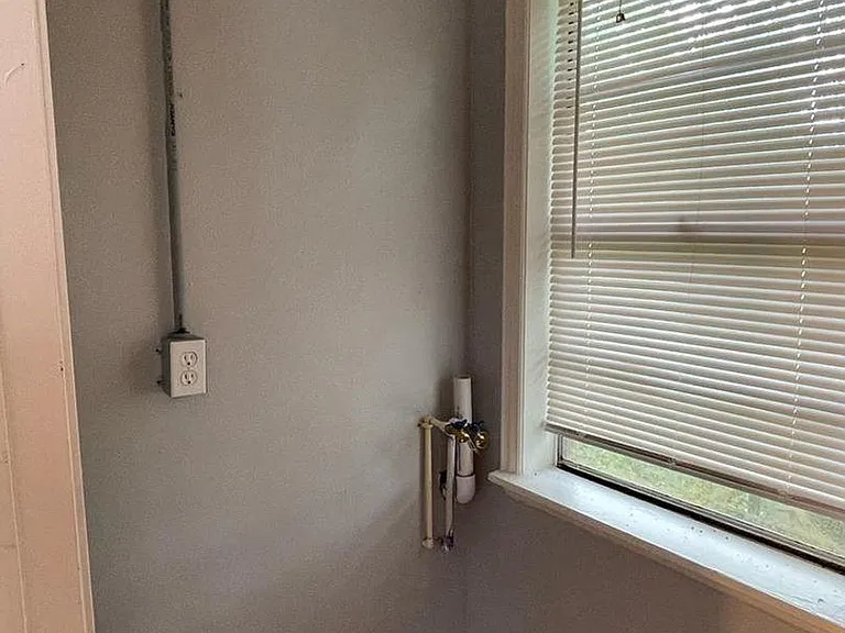 306 Lake Rd — Photo 10