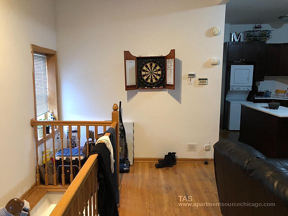 2nd image of 3019 N Kenmore Ave #Ch1