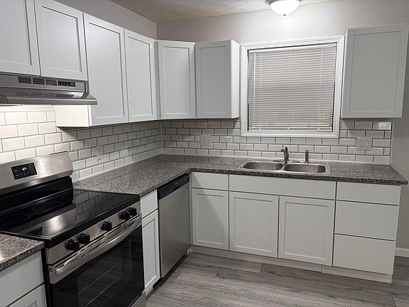 3rd image of 1415 N Frisco Avenue