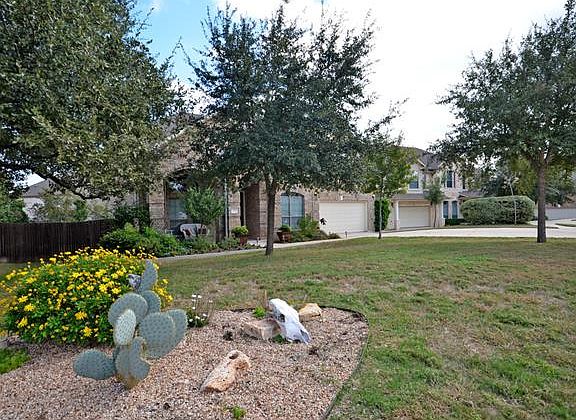 2nd image of 2912 Kinloch Dr