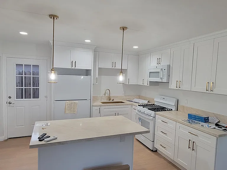 424 W Poplar St #C — Photo 7