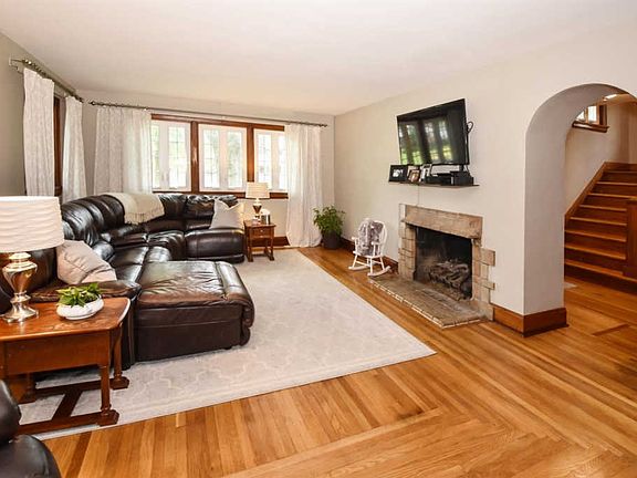 4th image of 3154 Bellewood Ave