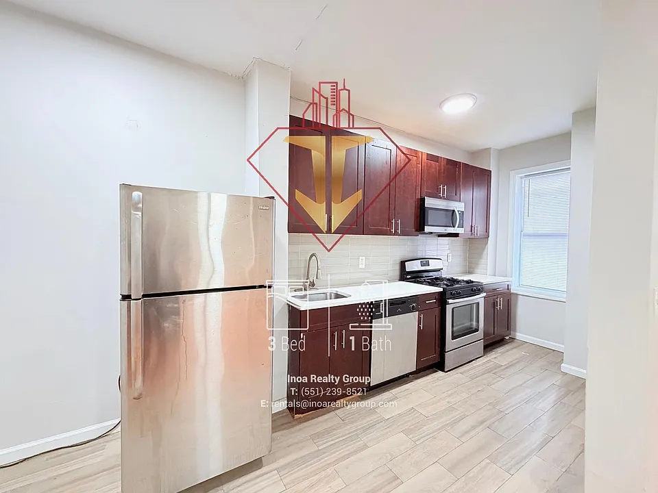630-632 Bergen Ave #201