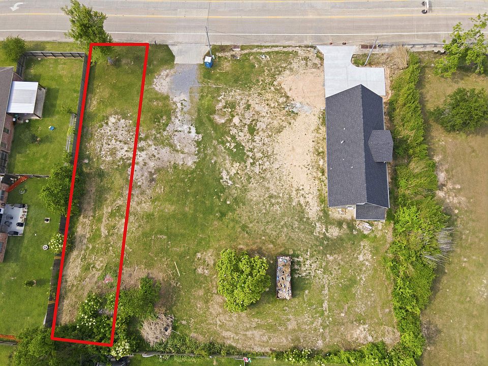 2nd image of 921 W Sale Rd