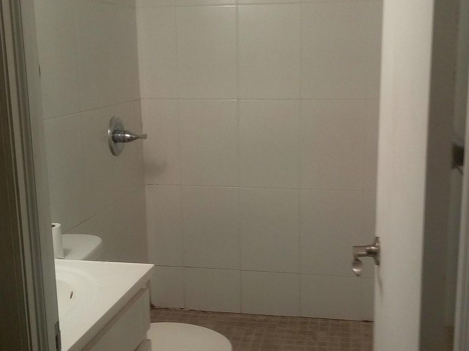 2nd image of 15049 Hoover Ave