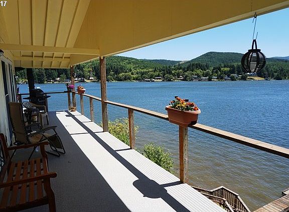 5th image of 1270 NE Lake Dr