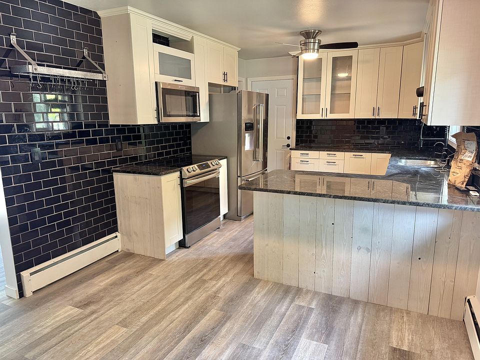 1st image of 516 16th St S #1