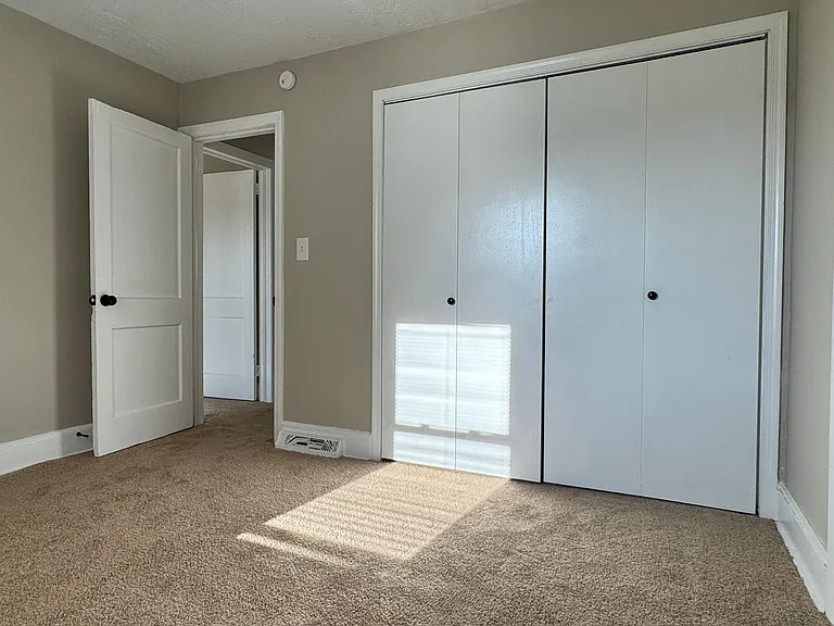 317 Craig St — Photo 14