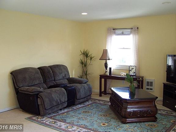 3rd image of 700 N Patrick St #B