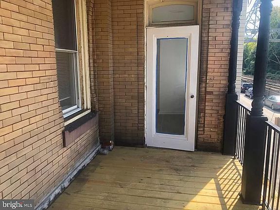 3rd image of 4001 Cresson St APT 2