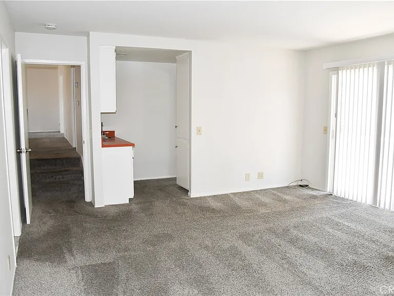 522 E Collins Ave — Photo 29