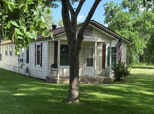 710 SE Milam Ave, Eagle Lake, TX 77434