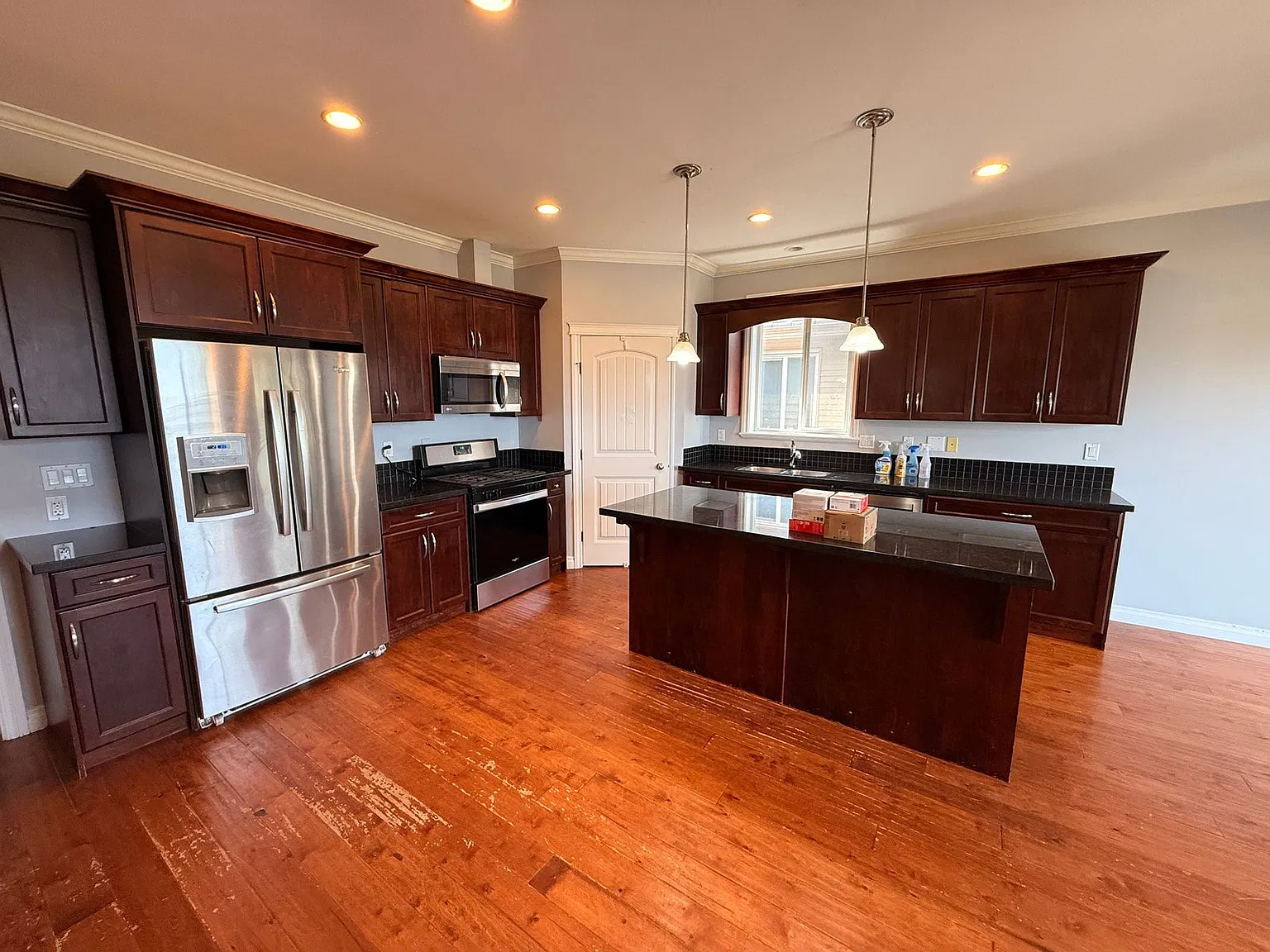 46801 Sylvan Drive Chilliwack — Photo 1