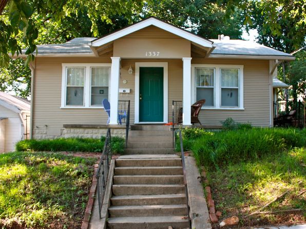 1337 E 17th Pl