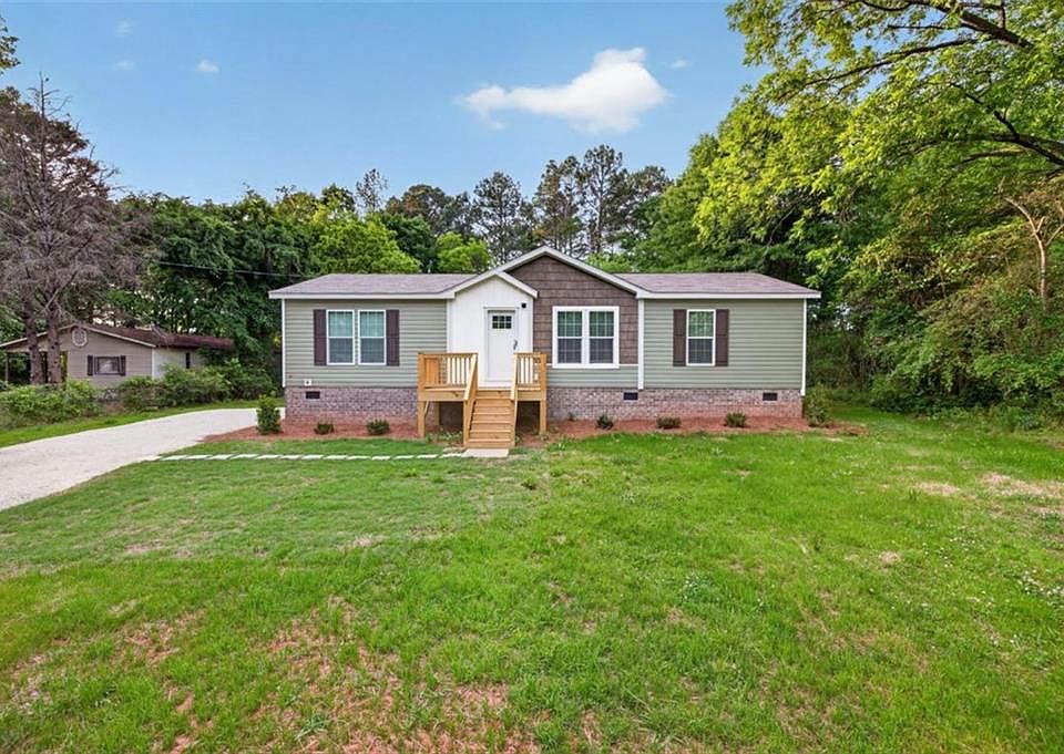 1st image of 741 Thompson Ln