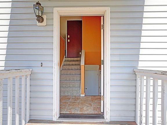 3rd image of 1471 Pilchuck Dr