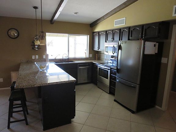 2nd image of 2612 E Sierra St