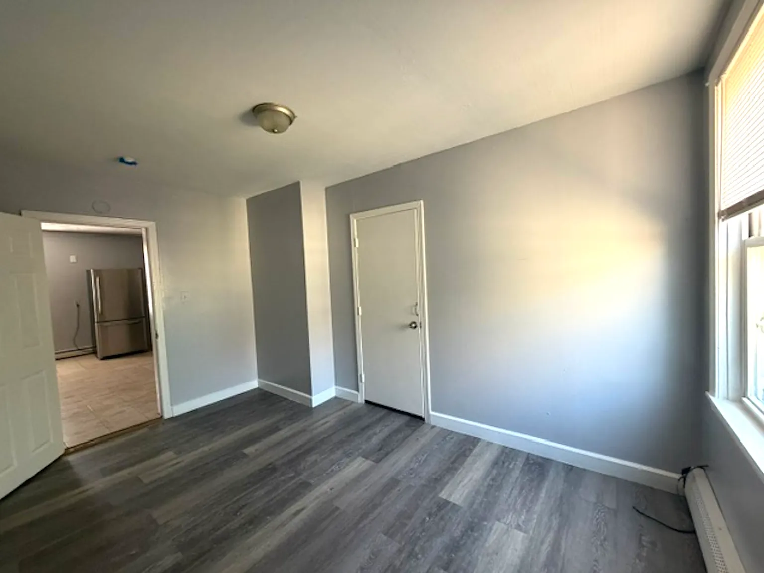 3 bed, 1000 sqft, $1,895 — Photo 4