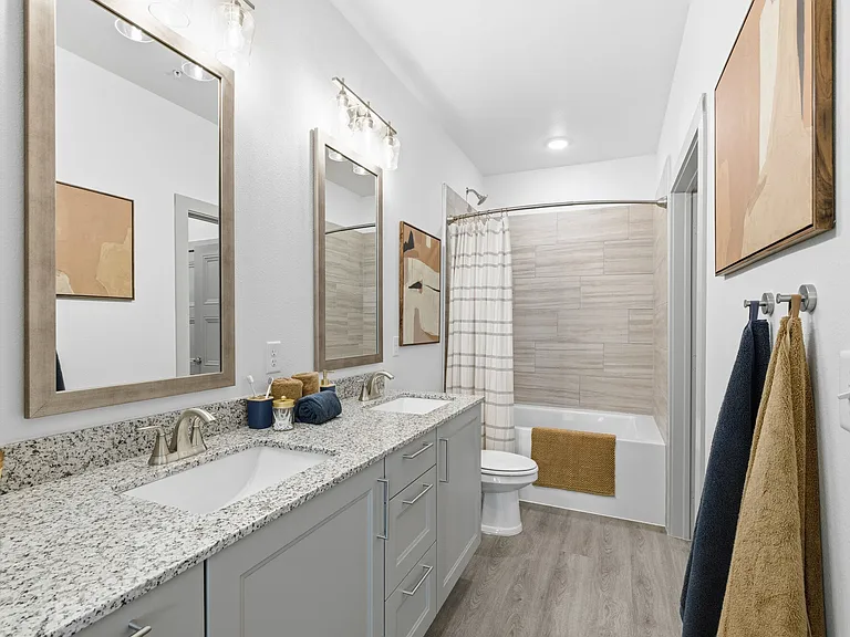 Merano Apartments — Photo 9