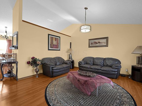 5th image of 219 Isaac Tharp St