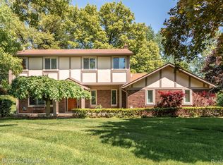 2971 Acorn Rd, Bloomfield Hills, MI 48302