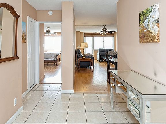 4th image of 11817 Union Tpke APT 12L