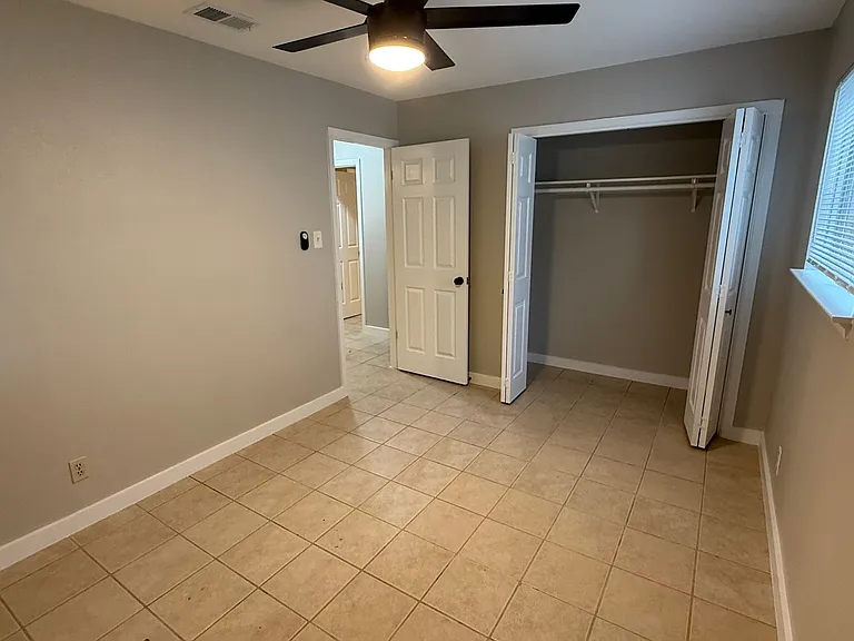 106 E Longspur Blvd — Photo 24