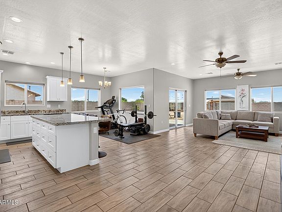 3rd image of 4150 N CAMERON Drive
