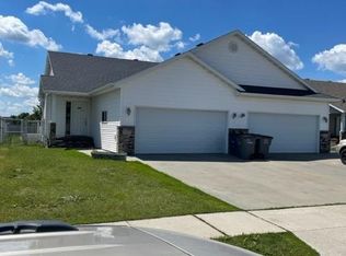 1131 37th Ave S, Moorhead, MN 56560