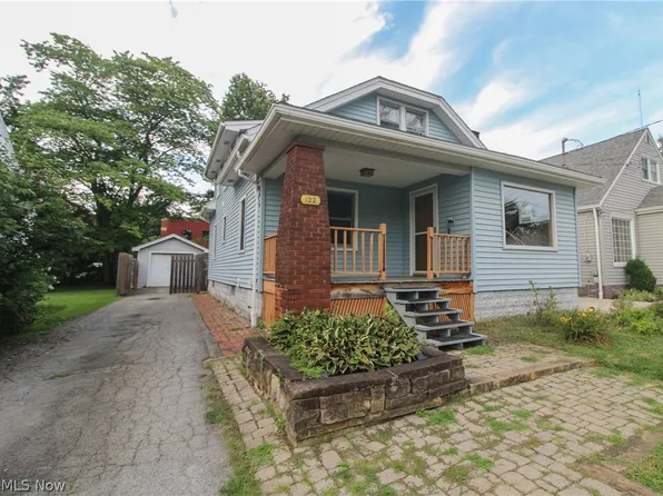 122 Maple Dr, Youngstown, OH 44512