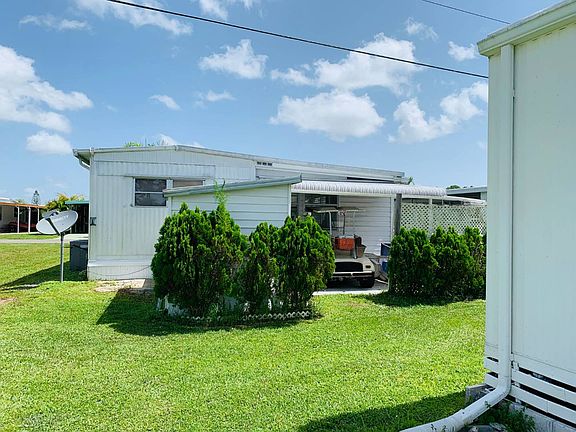 5th image of 20572 Tahitian Blvd