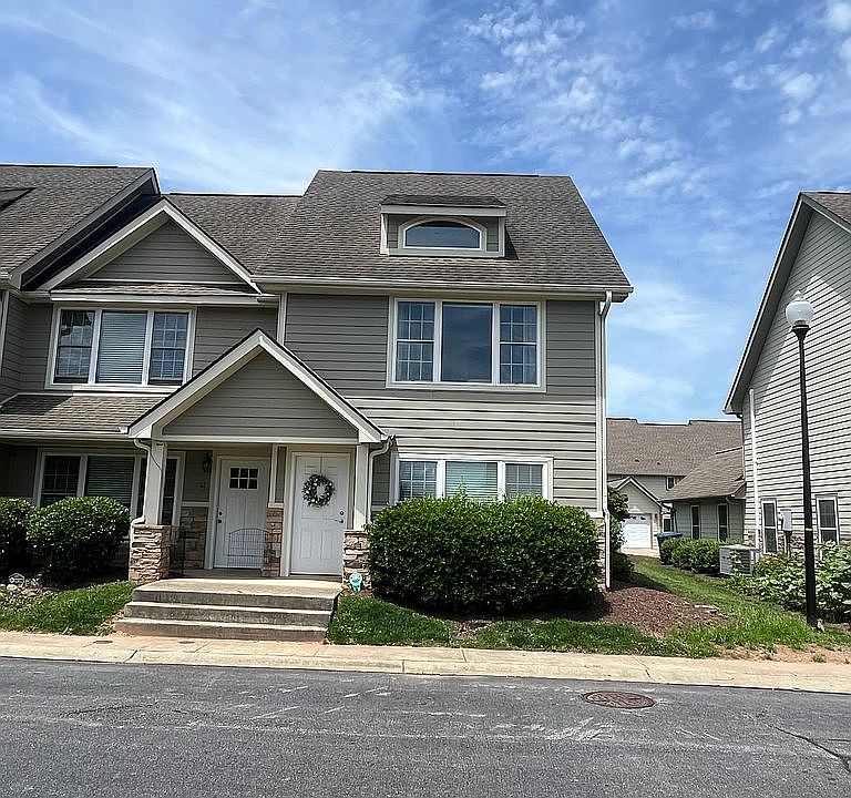 1st image of 14 Rotunda Cir