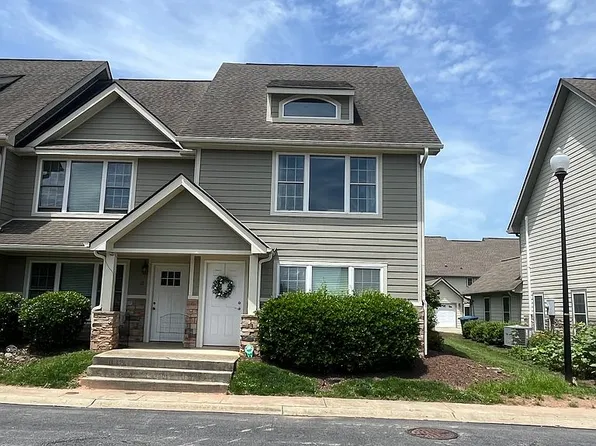 14 Rotunda Cir, Asheville, NC 28806