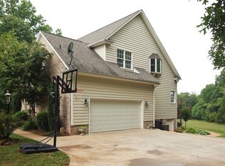 1048 Big Oak Rd, Germanton, NC 27019