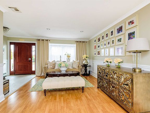 3rd image of 3058 Morgan Dr