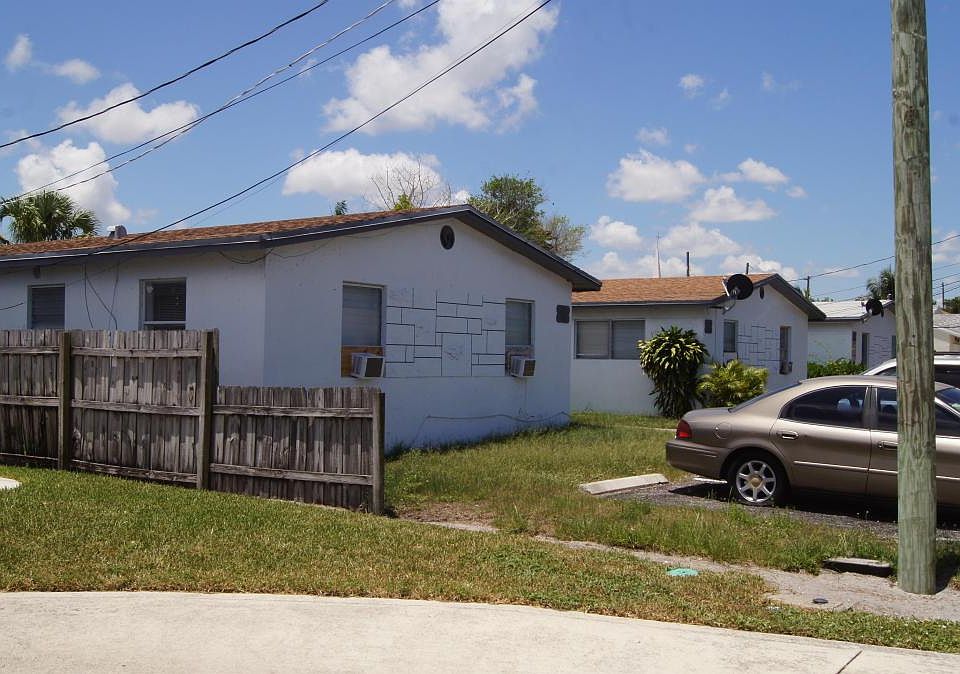 1st image of 128 NE 13th Ave #1