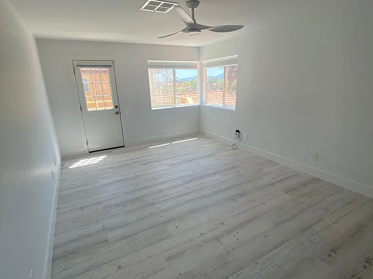 9653 S 44th St — Photo 28