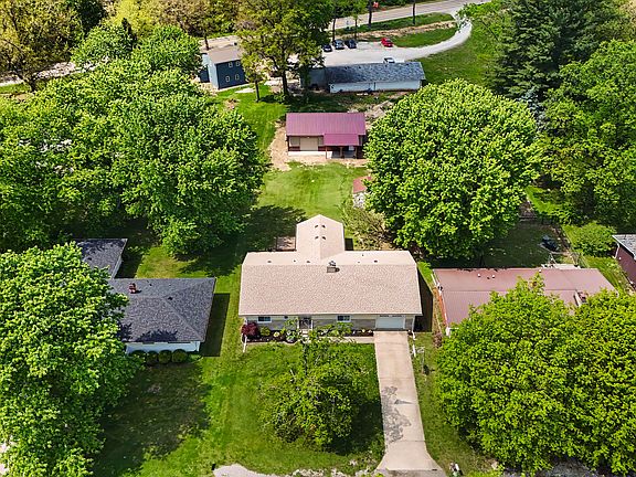 5th image of 115 Elm Dr
