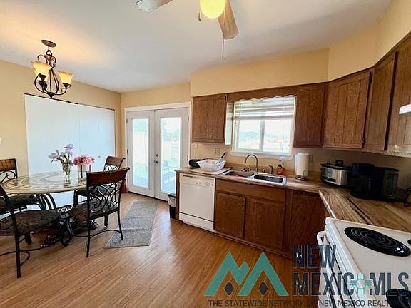 3rd image of 1359 Vista Pl