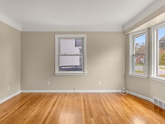 5th image of 1542 Catalpa Dr
