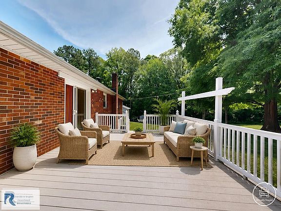 3rd image of 114 Hedrick Dr